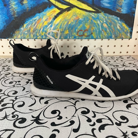 Ladies ASICS sneaker 👟size 5 - Picture 5 of 5